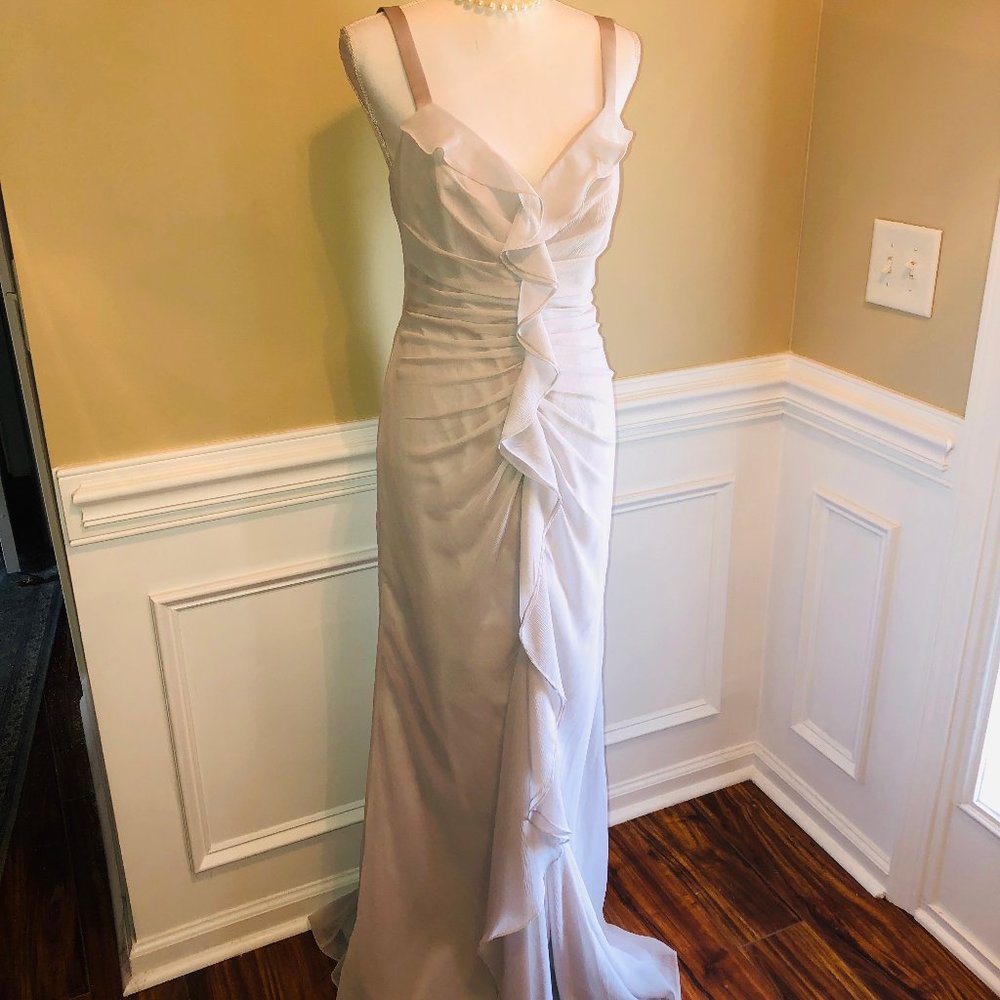 NWT Vera Wang V-Neck Chiffon Ruffle Cascade Gown